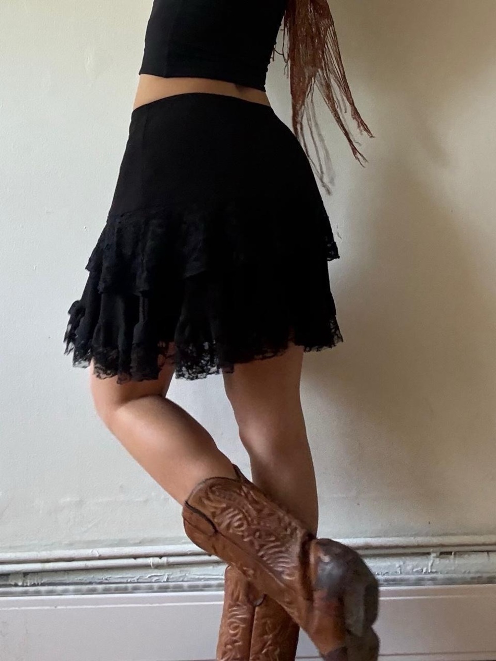 Low waisted mini ruffle lace trim skirt — Kollontaï